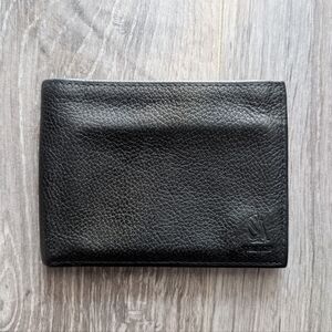 Black Bifold Wallet – 100% Genuine Leather